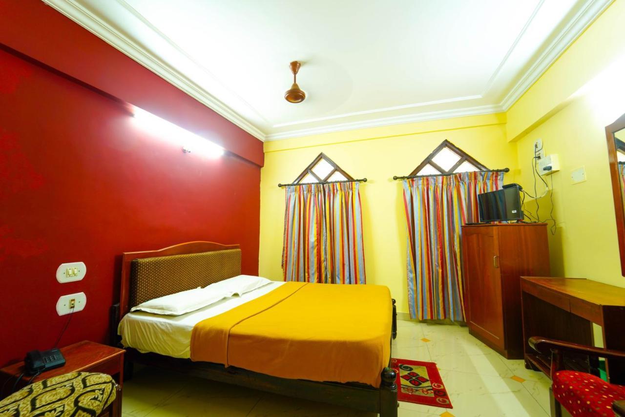 Amogha Residency Hotell Mysore Exteriör bild