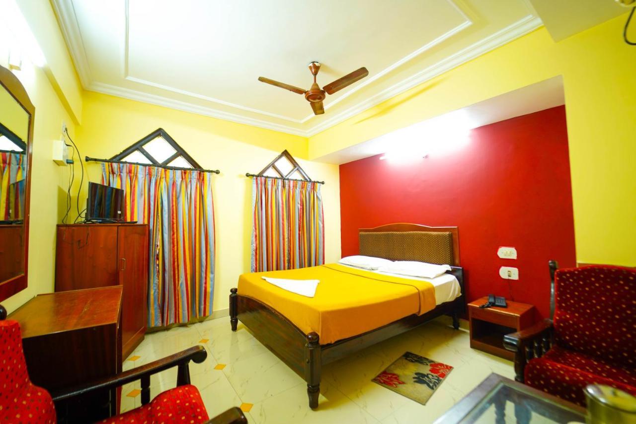 Amogha Residency Hotell Mysore Exteriör bild