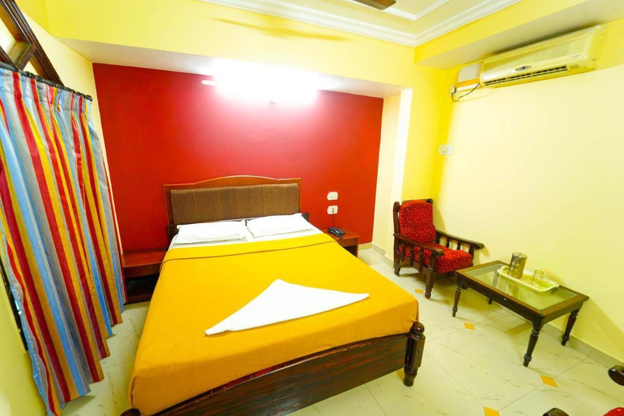 Amogha Residency Hotell Mysore Exteriör bild