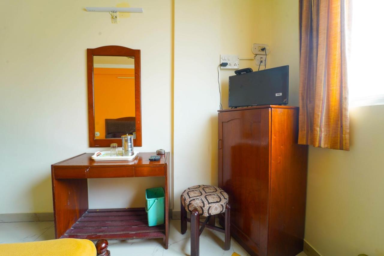 Amogha Residency Hotell Mysore Exteriör bild
