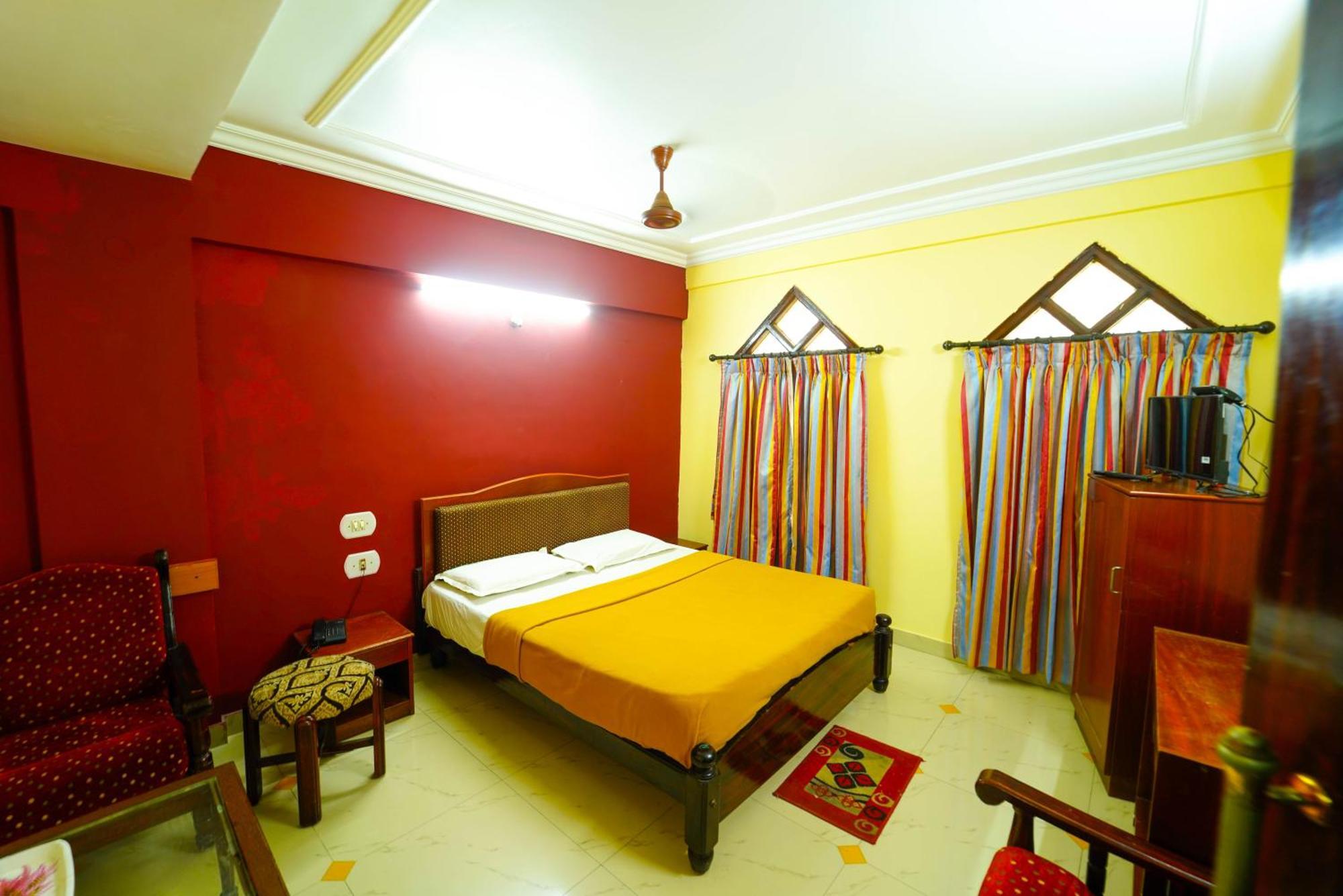 Amogha Residency Hotell Mysore Exteriör bild