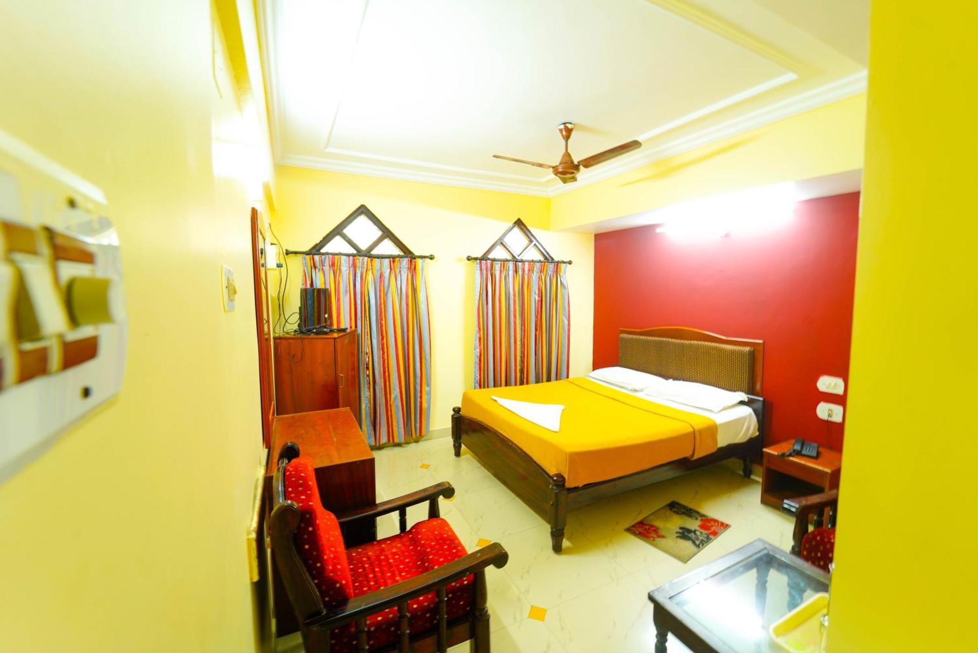 Amogha Residency Hotell Mysore Exteriör bild